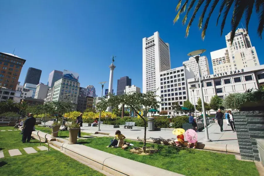 People enjoy a park in Union Square on a sunny day. San francisco, California.