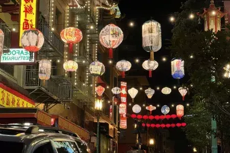 Lanternes du quartier chinois